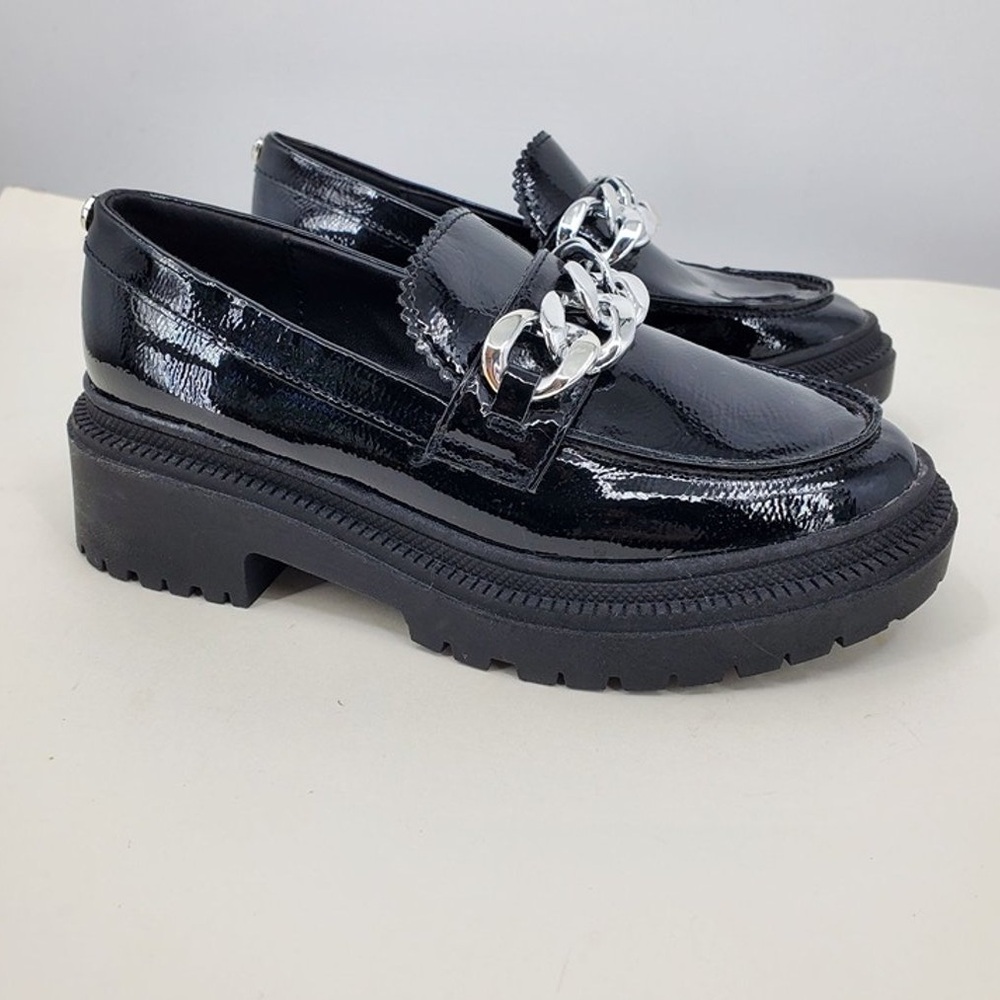 Vince Camuto || black Dakota Loafer -size 4 1/2 Youth